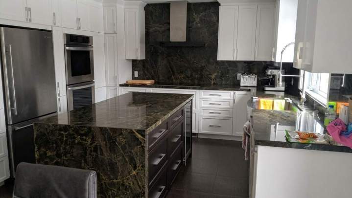 Mobilier de cuisine en pierre naturelle Montréal
